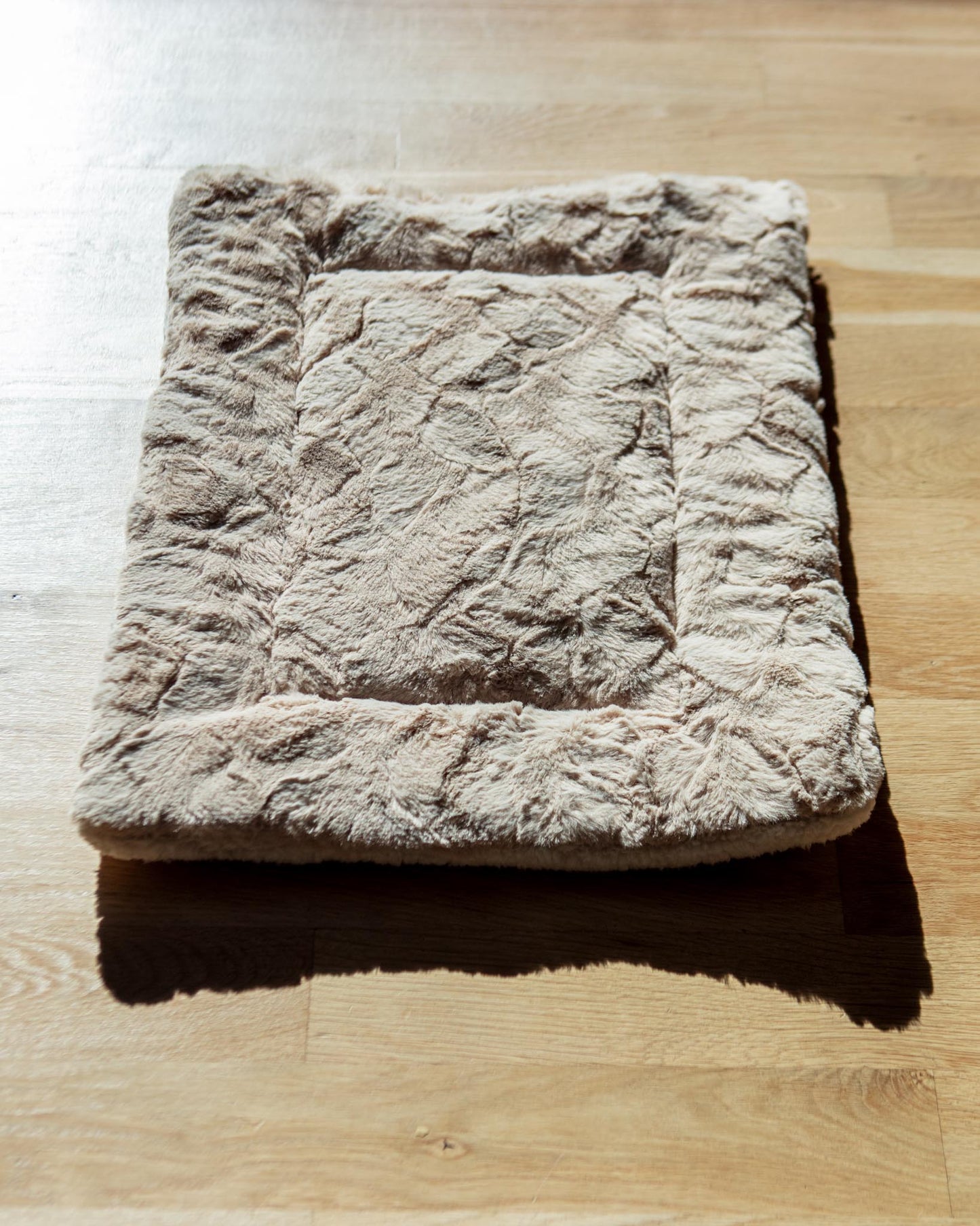 Minky Faux Fur Fleece Pet Napping Mat in Latte