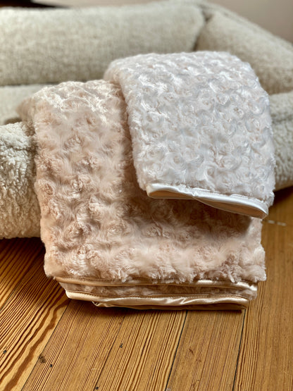 Rosebud Dog Blanket in Tan